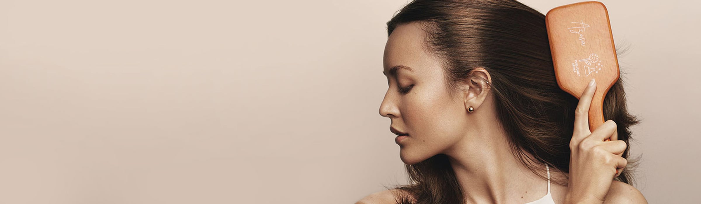 アヴェダのパドルブラシ